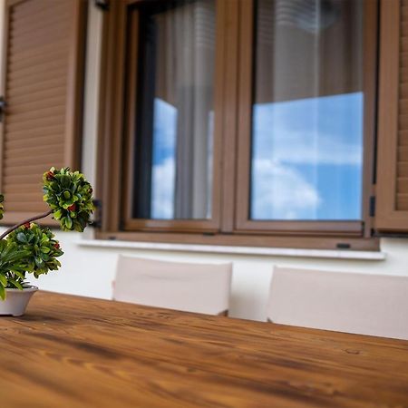 Sea View Apartment Grek Nea 3 Nea Roda Exterior foto