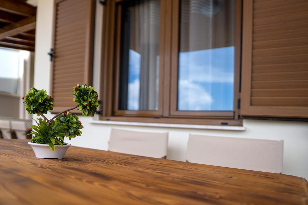 Sea View Apartment Grek Nea 3 Nea Roda Exterior foto